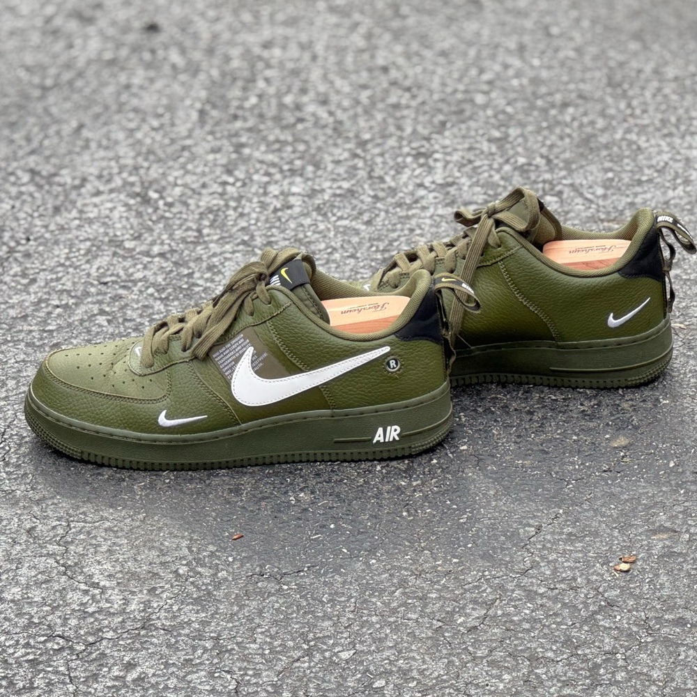 Nike Olive Green Air Force 1 LV8 Utility Sneakers